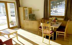 Nur 9 Appartements umfasst die kleine Residence (hier App. Reissenschuh) - Foto: Bernhard Huber